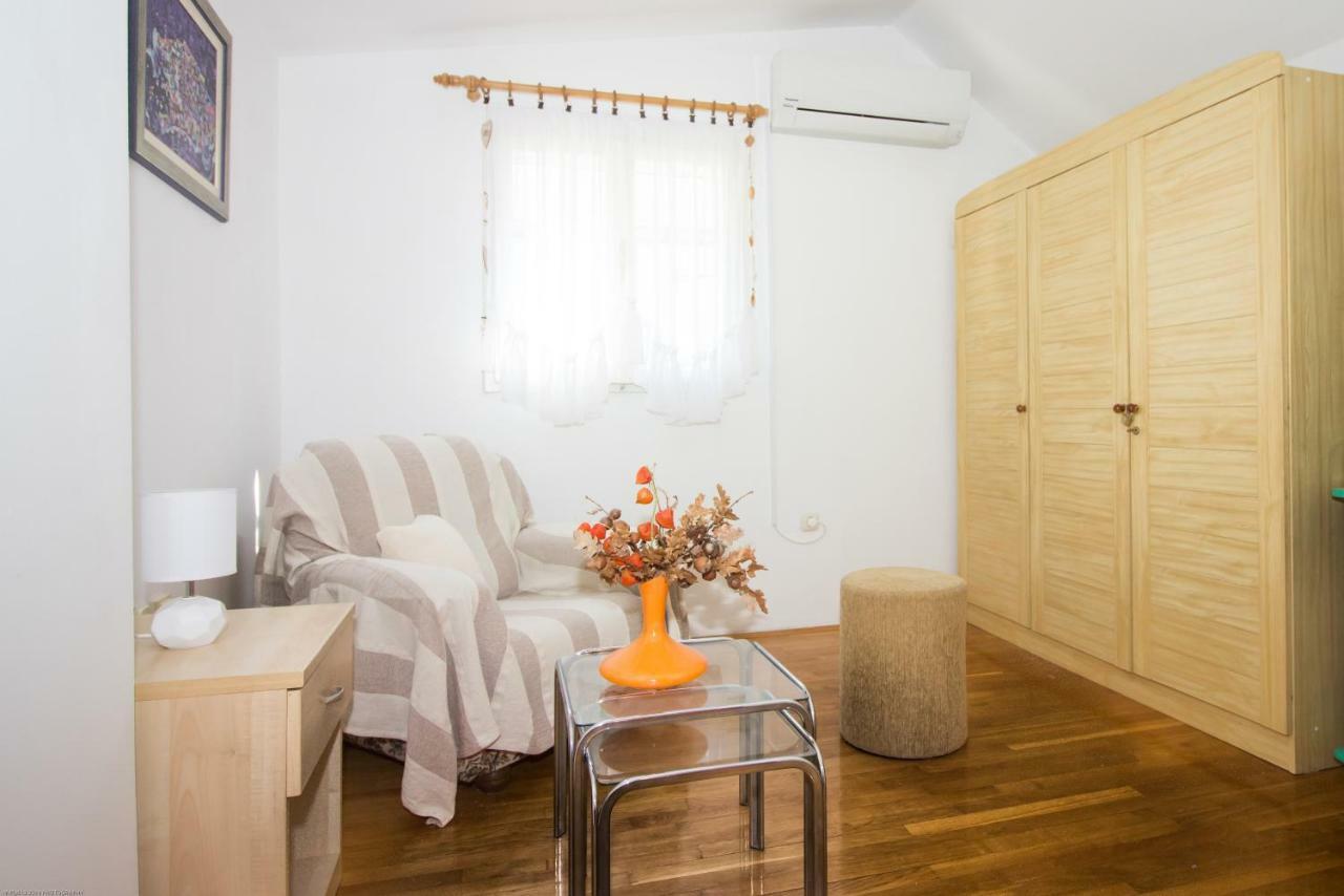 Apartments Kuca Mala Split Exterior photo